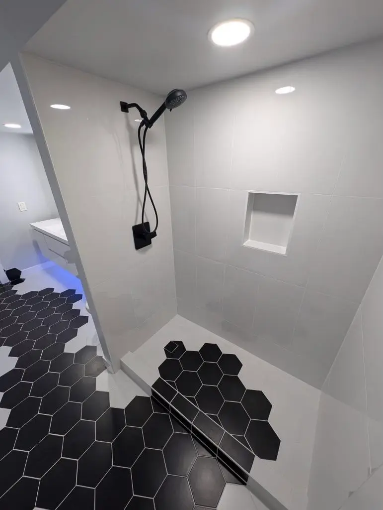 Premium modern bathroom design in Virginia by FT Remodeling